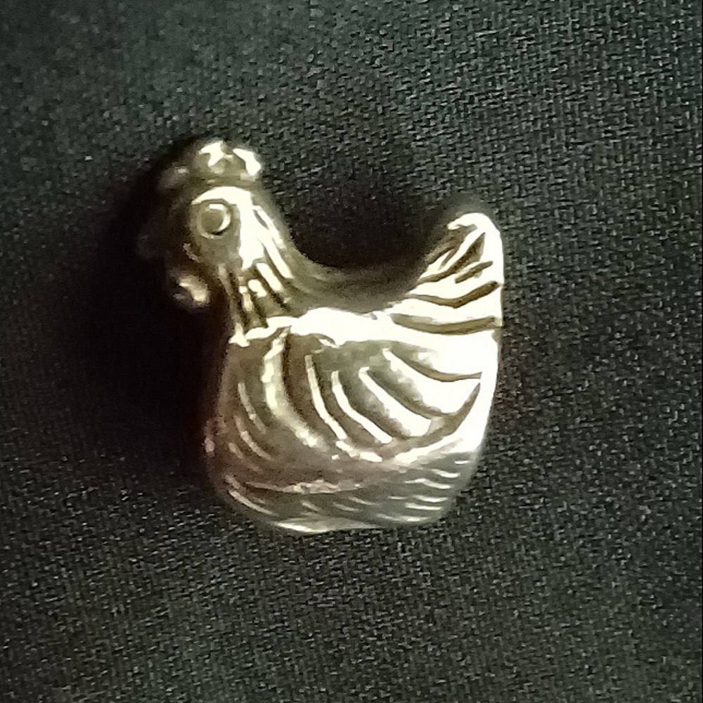 Hen Pandora Charm